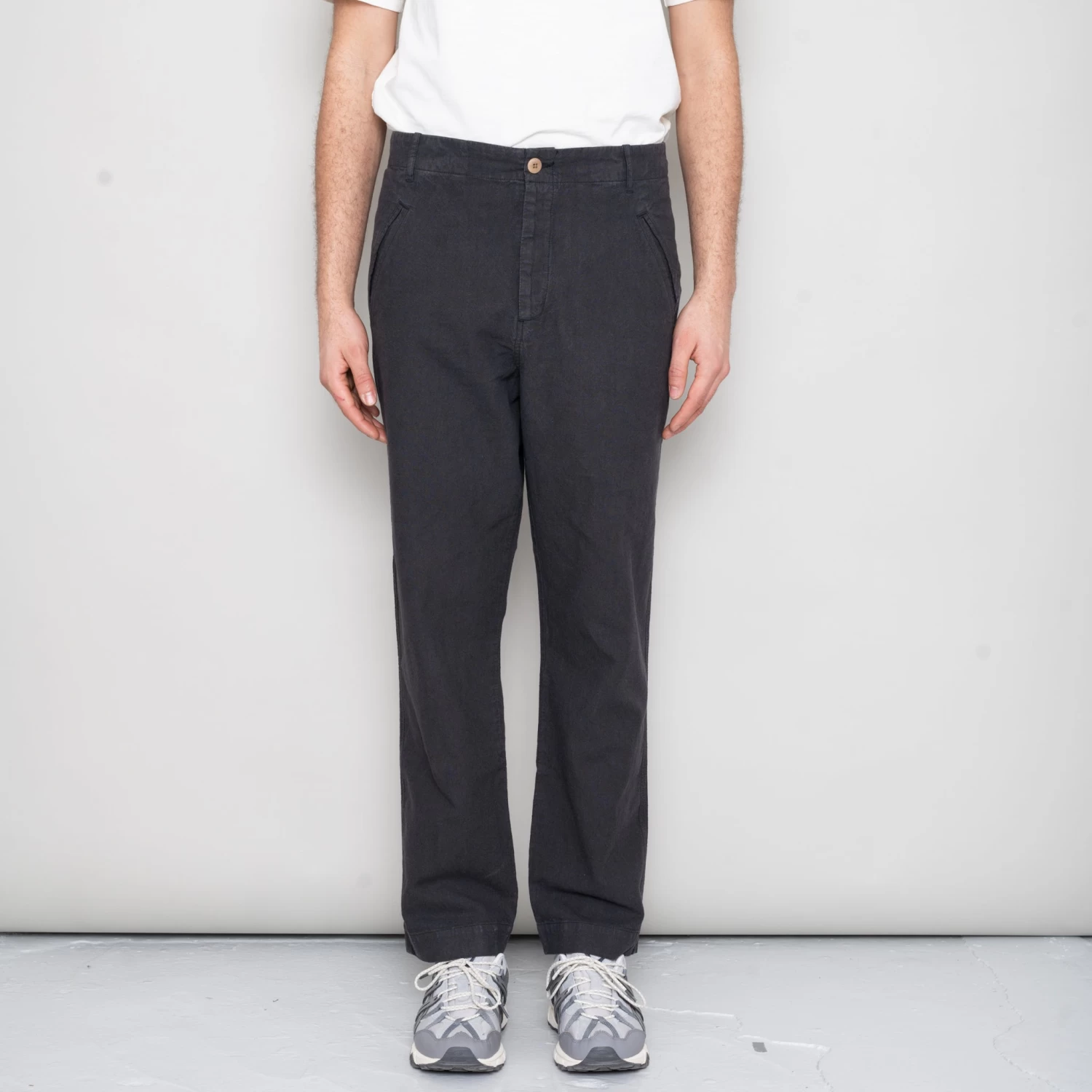 Lean Assembly Pant - Soft Black Linen 6 Lean Assembly Pant - Soft Black Linen - Image 4
