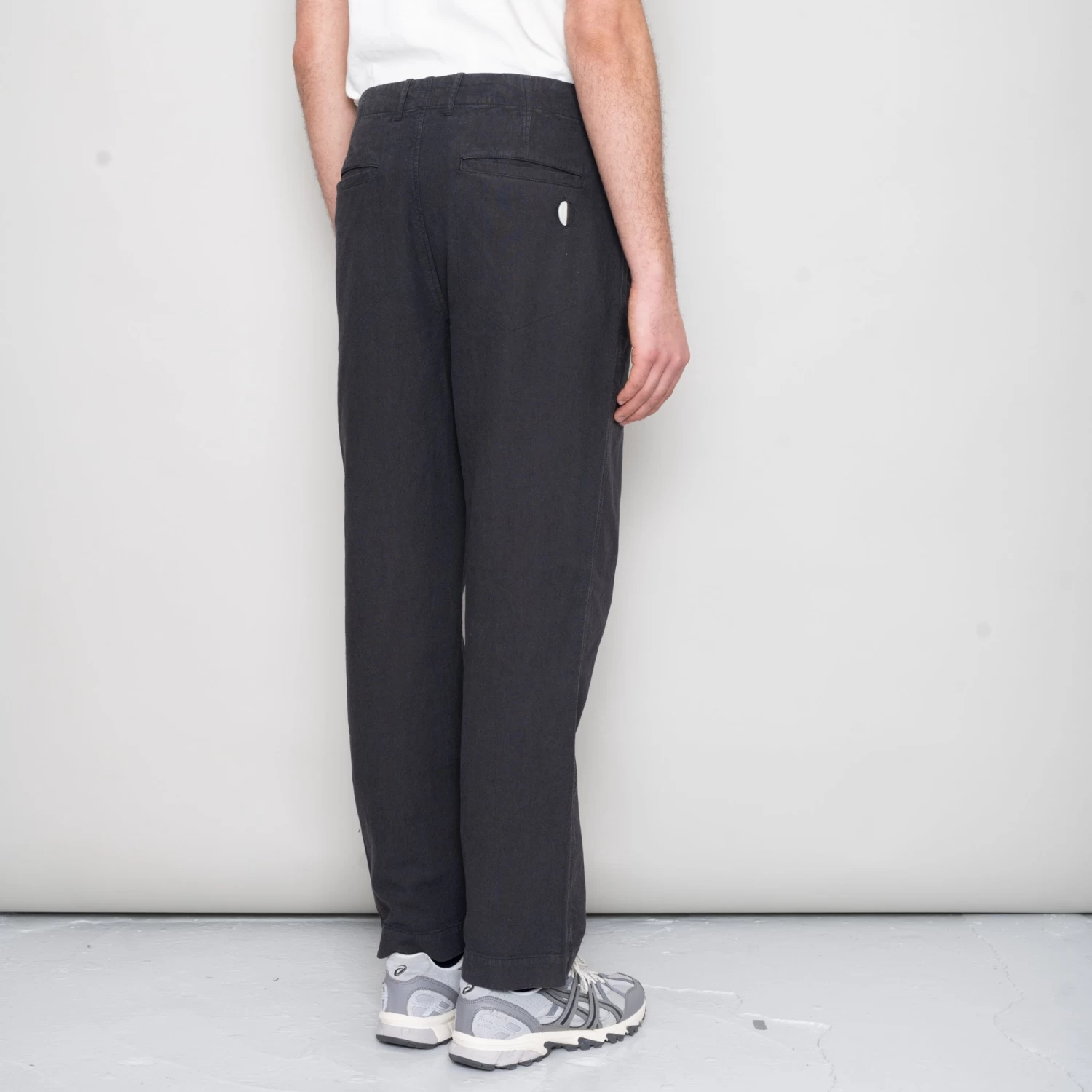 Lean Assembly Pant - Soft Black Linen 5 Lean Assembly Pant - Soft Black Linen - Image 3